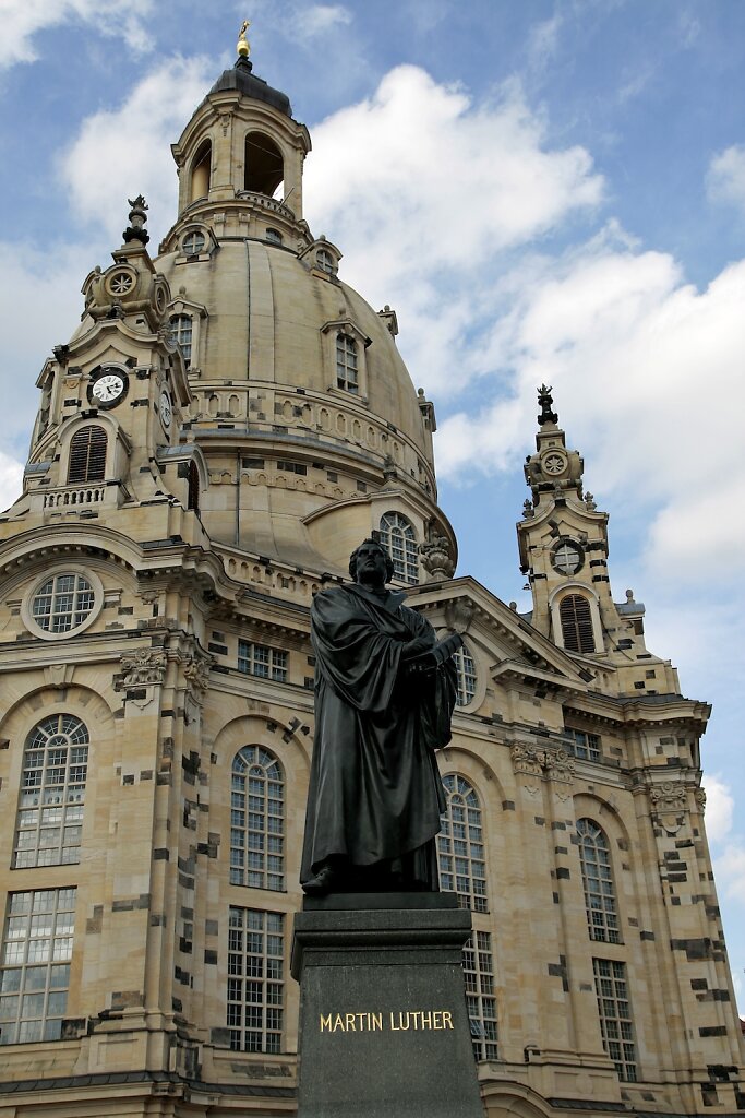 Frauenkirche und Martin Luther-Denkmal